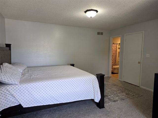 4908 69th Street, Urbandale, IA 50322