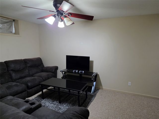 4908 69th Street, Urbandale, IA 50322