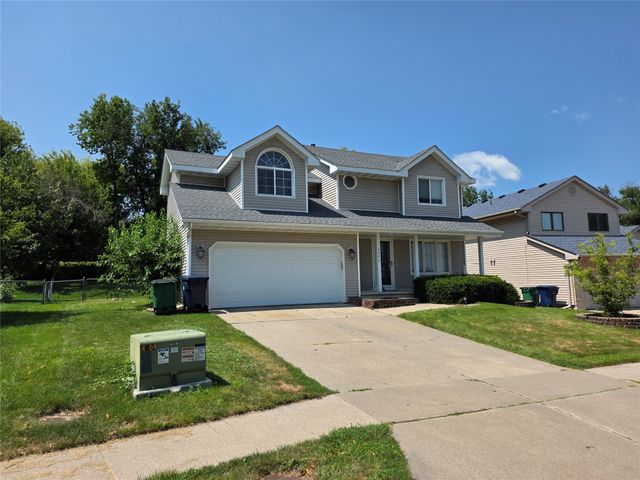 4908 69th Street, Urbandale, IA 50322