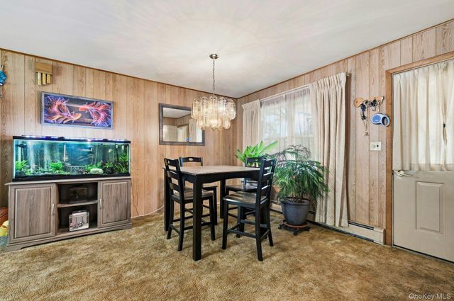 100 Avenue B, Holbrook, NY 11741