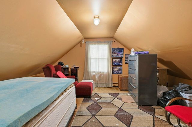 100 Avenue B, Holbrook, NY 11741
