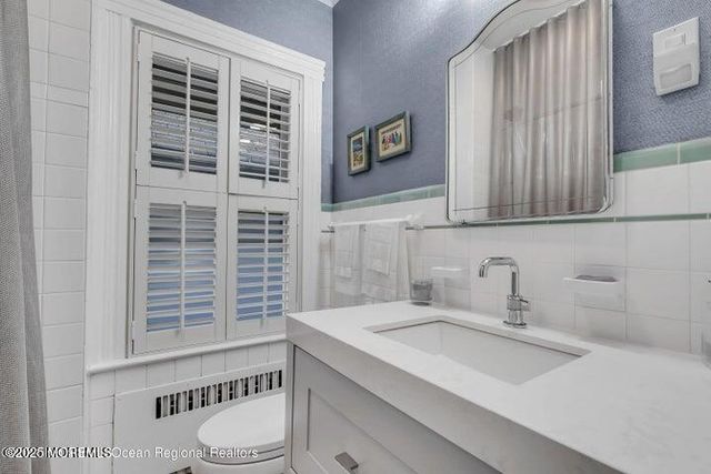 15 Buena Vista Court, Loch Arbour Village, NJ 07711