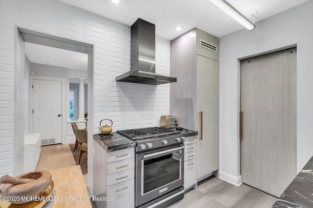 15 Buena Vista Court, Loch Arbour Village, NJ 07711