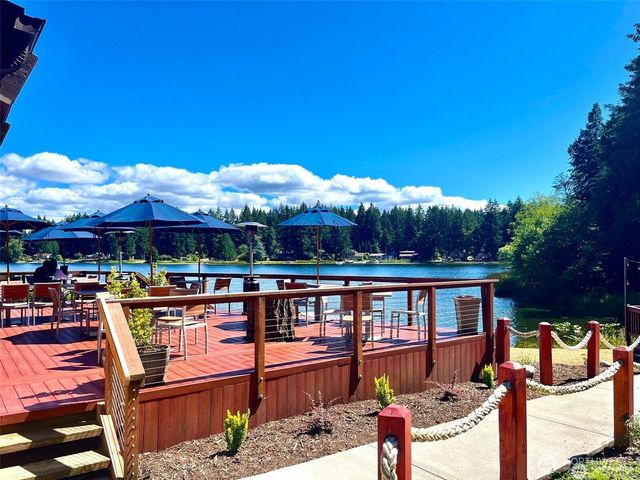 11020 Matthews Way, Anderson Island, WA 98303