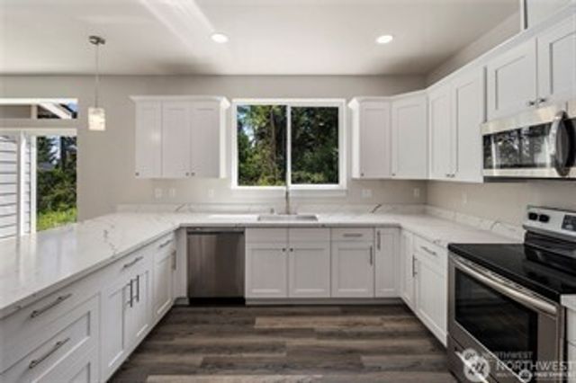 11020 Matthews Way, Anderson Island, WA 98303