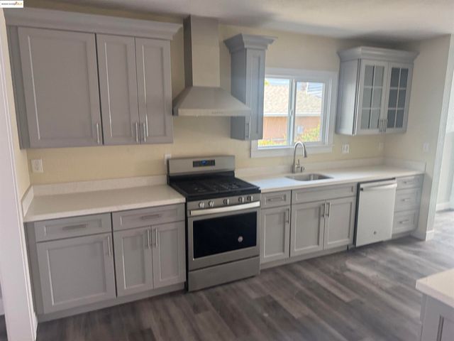 1123 92nd, Oakland, CA 94603