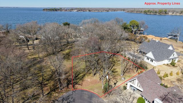 102 Enchanted Isles Circle, Mabank, TX 75156