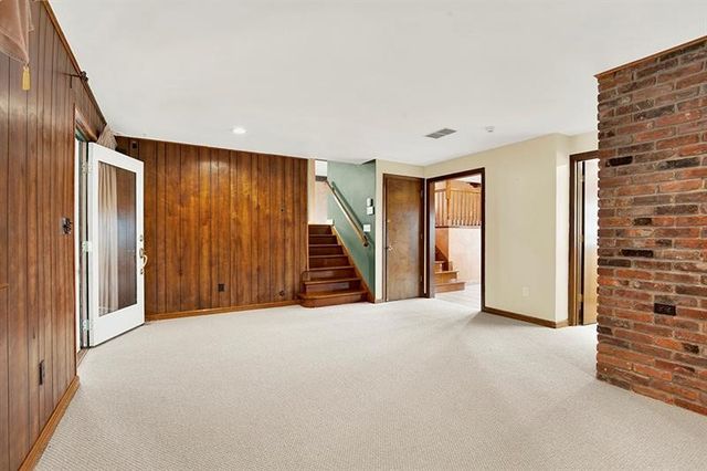 265 Monica Dr, Hempfield Twp, PA 15601