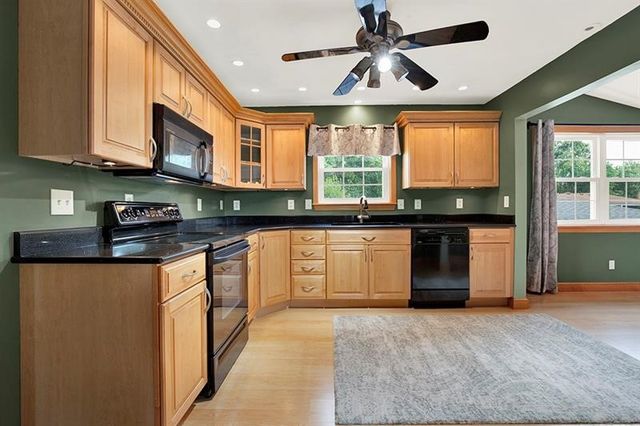 265 Monica Dr, Hempfield Twp, PA 15601