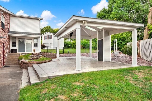 265 Monica Dr, Hempfield Twp, PA 15601