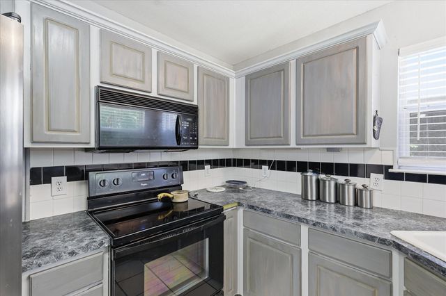 3133 Watercress Circle, Arlington, TX 76012