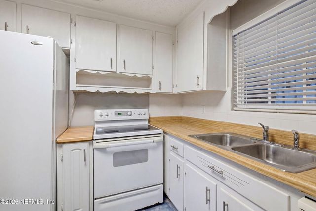 2417 PROVOST Road E, Jacksonville, FL 32216
