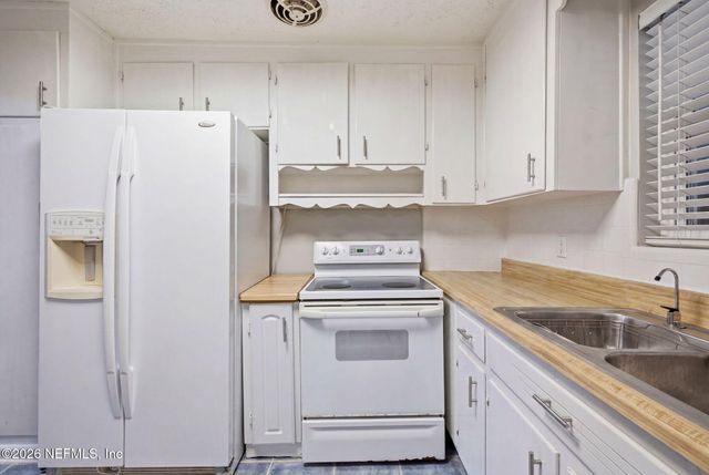 2417 PROVOST Road E, Jacksonville, FL 32216