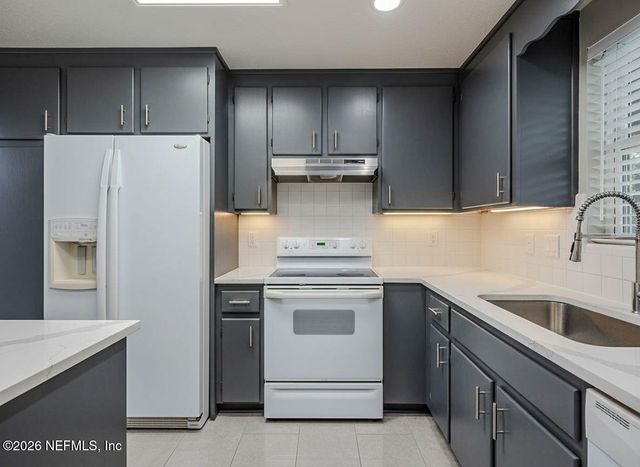 2417 PROVOST Road E, Jacksonville, FL 32216