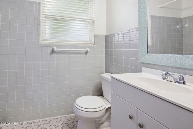 2417 PROVOST Road E, Jacksonville, FL 32216