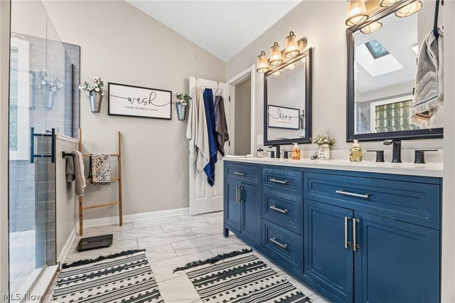 3379 Stratham Circle NW, Canton, OH 44708