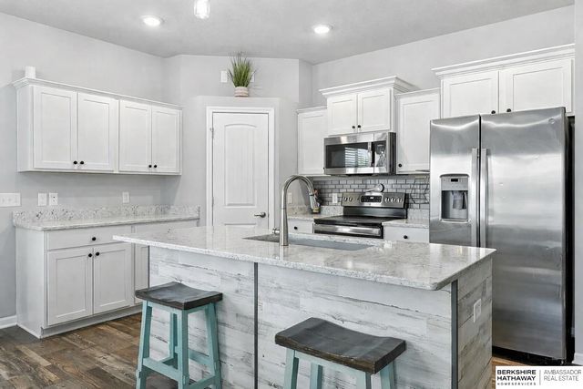 14812 Leeman Street, Bennington, NE 68007