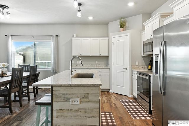 14812 Leeman Street, Bennington, NE 68007