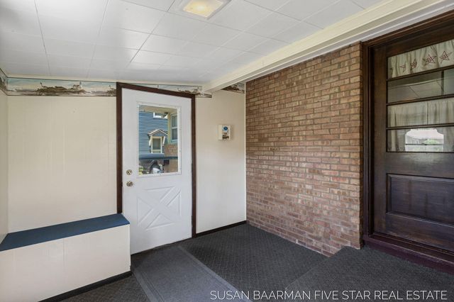 300 W 27th Street, Holland City, MI 49423