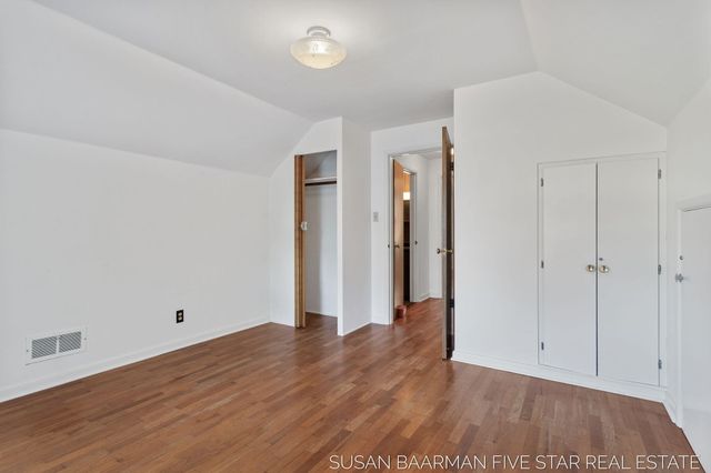 300 W 27th Street, Holland City, MI 49423
