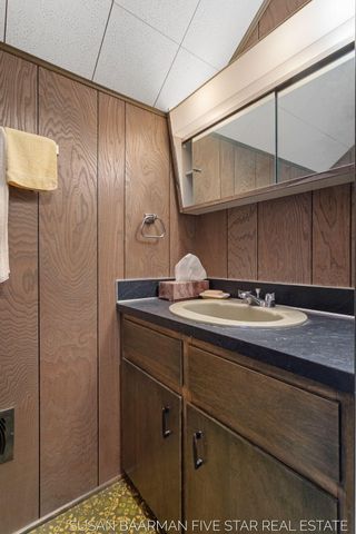 300 W 27th Street, Holland City, MI 49423