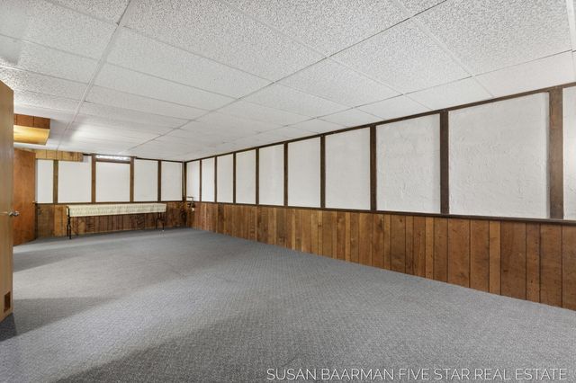 300 W 27th Street, Holland City, MI 49423