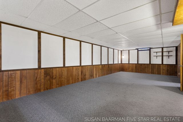 300 W 27th Street, Holland City, MI 49423