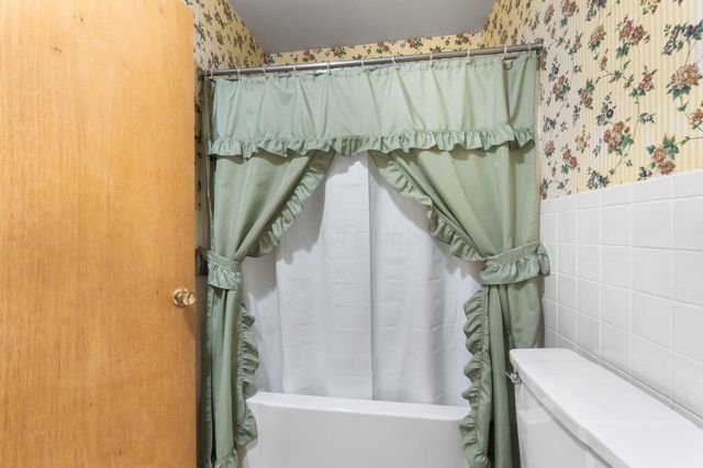 2639 Panhandle Road, Delaware, OH 43015