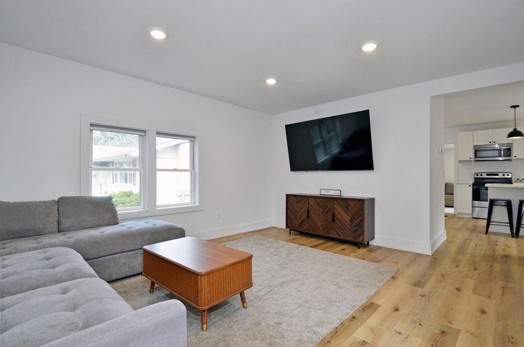2479 14th Avenue E, North Saint Paul, MN 55109 — photo 4