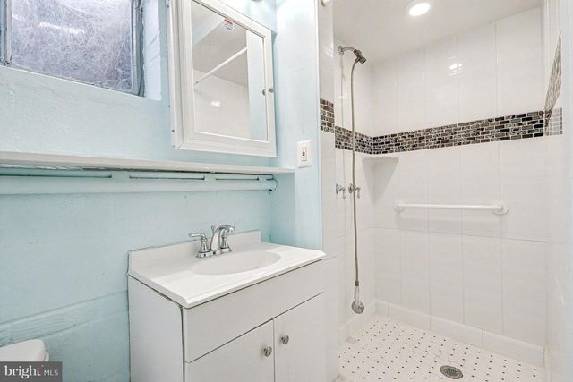 5940 4TH ST N, Arlington, VA 22203