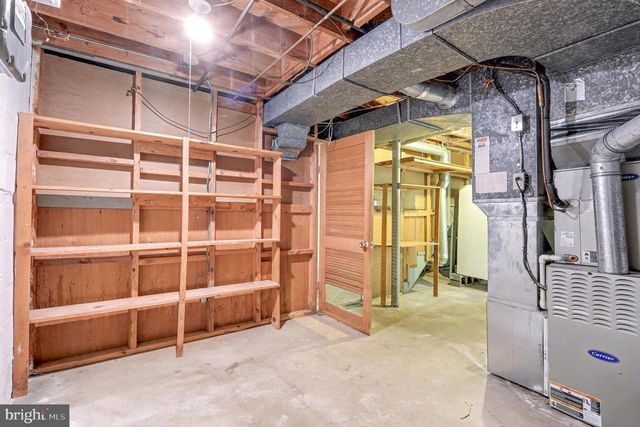 5940 4TH ST N, Arlington, VA 22203