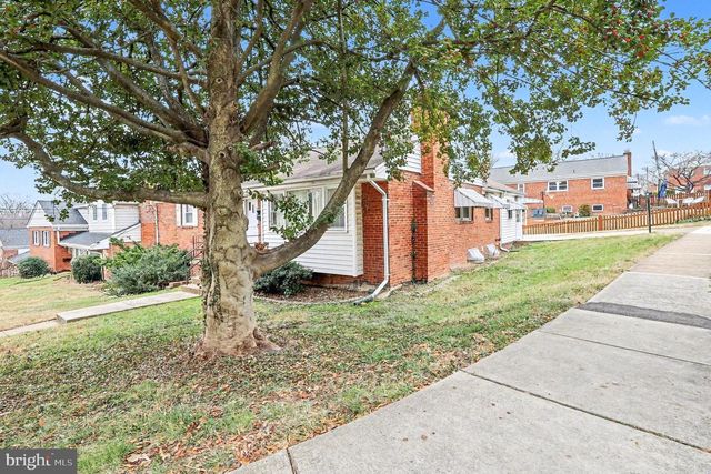 5940 4TH ST N, Arlington, VA 22203