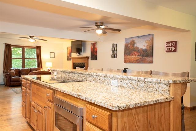 1649 East Manchester Road, Manchester, VT 05255