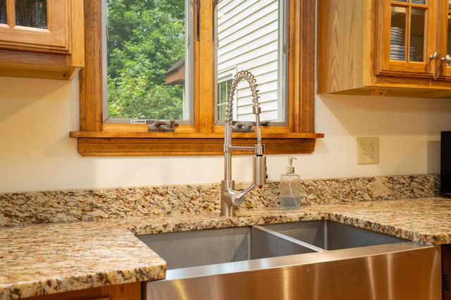 1649 East Manchester Road, Manchester, VT 05255