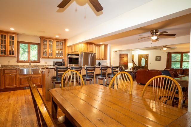 1649 East Manchester Road, Manchester, VT 05255
