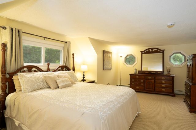 1649 East Manchester Road, Manchester, VT 05255