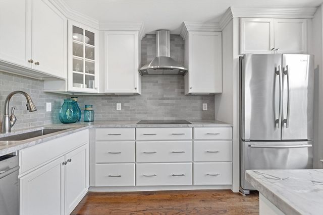 23 Bay State Road 4, Boston, MA 02215