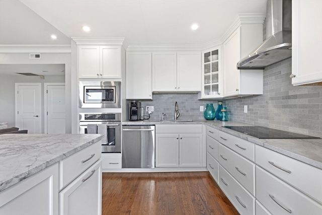 23 Bay State Road 4, Boston, MA 02215