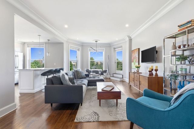 23 Bay State Road 4, Boston, MA 02215