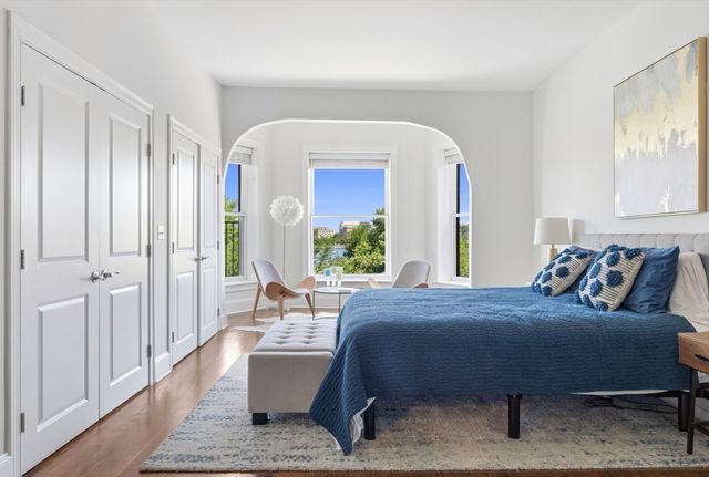 23 Bay State Road 4, Boston, MA 02215