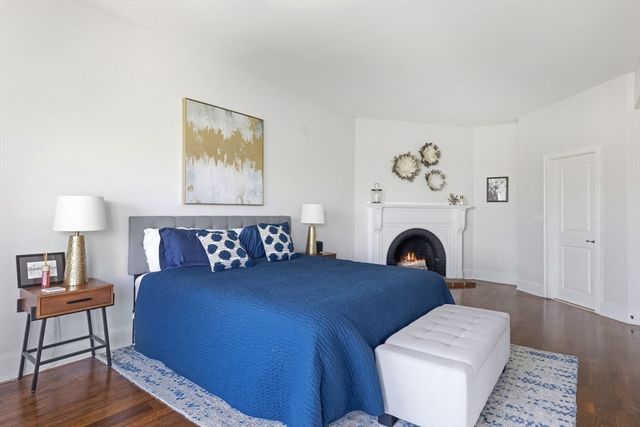 23 Bay State Road 4, Boston, MA 02215