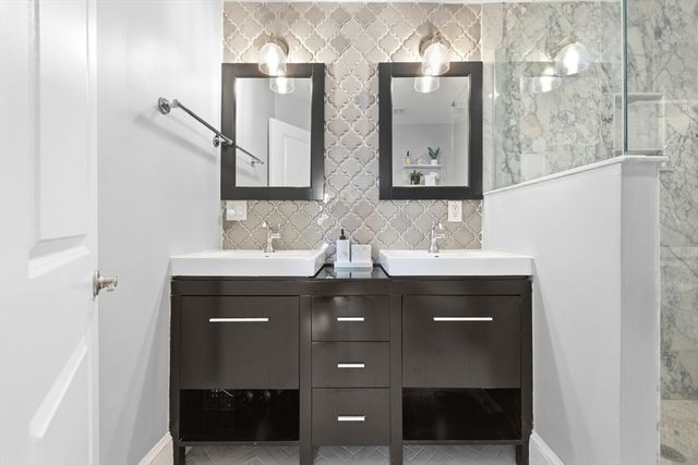 23 Bay State Road 4, Boston, MA 02215