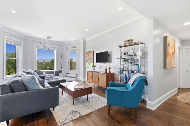23 Bay State Road 4, Boston, MA 02215