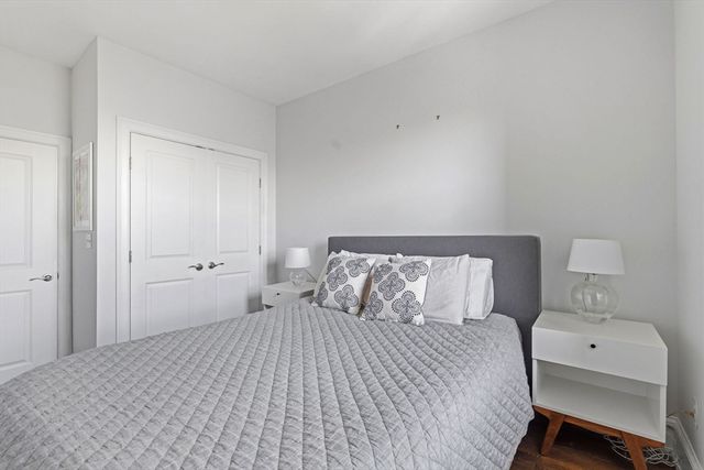 23 Bay State Road 4, Boston, MA 02215