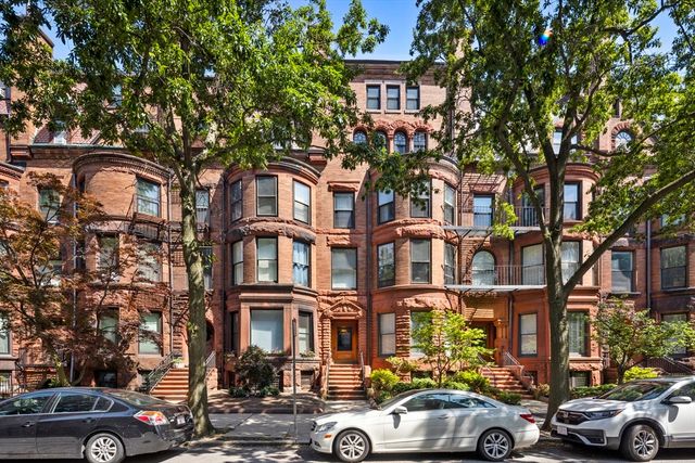23 Bay State Road 4, Boston, MA 02215