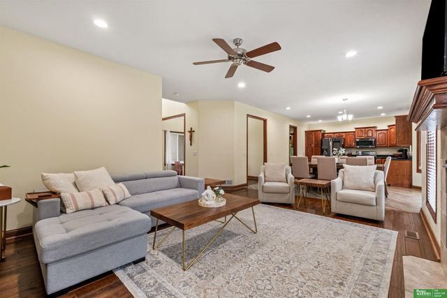 1208 N 181st Street, Elkhorn, NE 68022