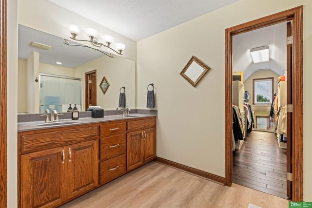 1208 N 181st Street, Elkhorn, NE 68022