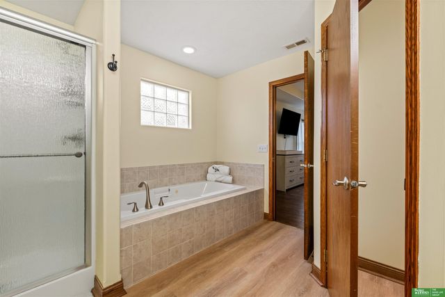 1208 N 181st Street, Elkhorn, NE 68022