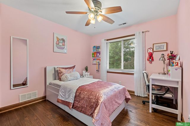1208 N 181st Street, Elkhorn, NE 68022