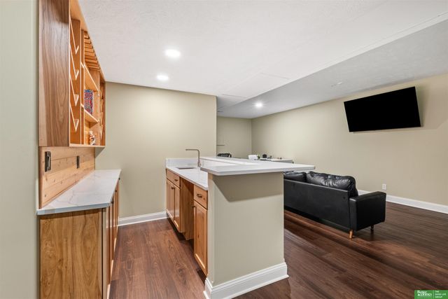 1208 N 181st Street, Elkhorn, NE 68022